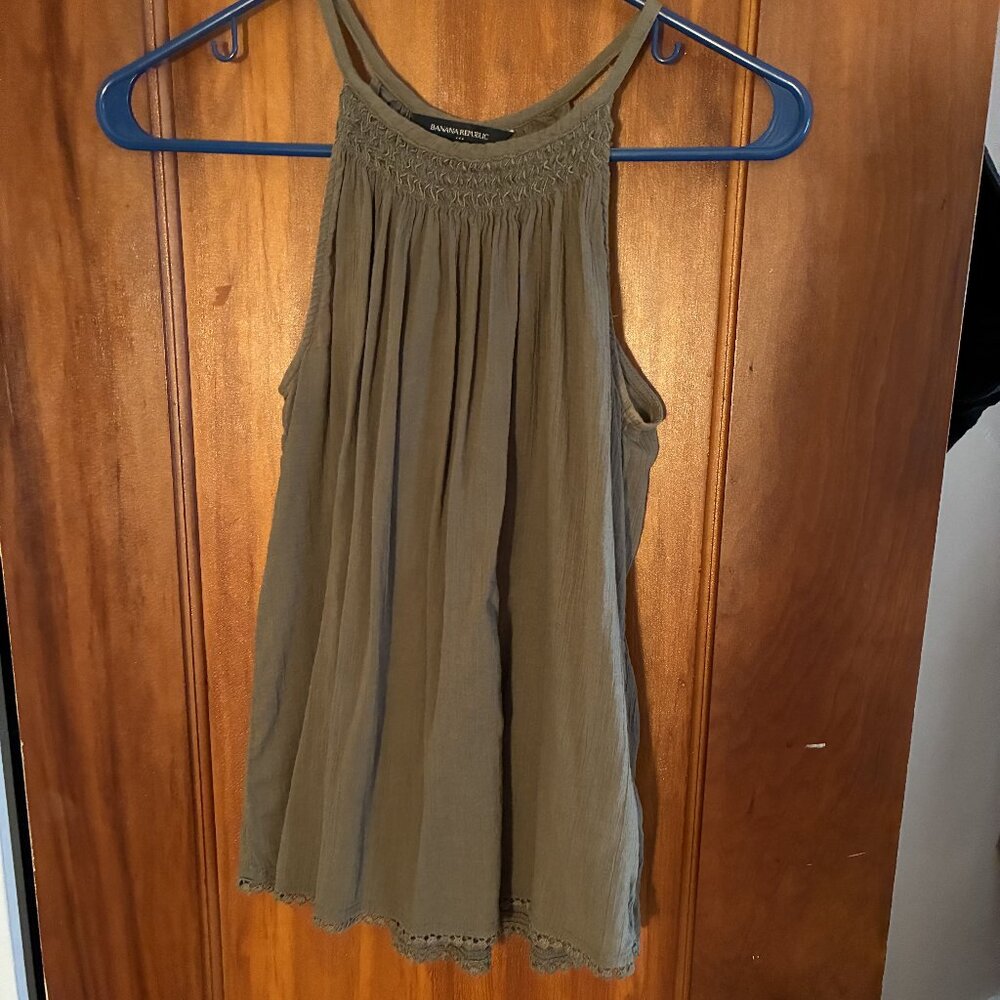 Banana Republic Smocked Halter Tank – Boho Chic Summer Top (XS)